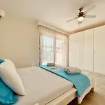 Kusadasinda muhtesem havuzlu villa MIRAY A3